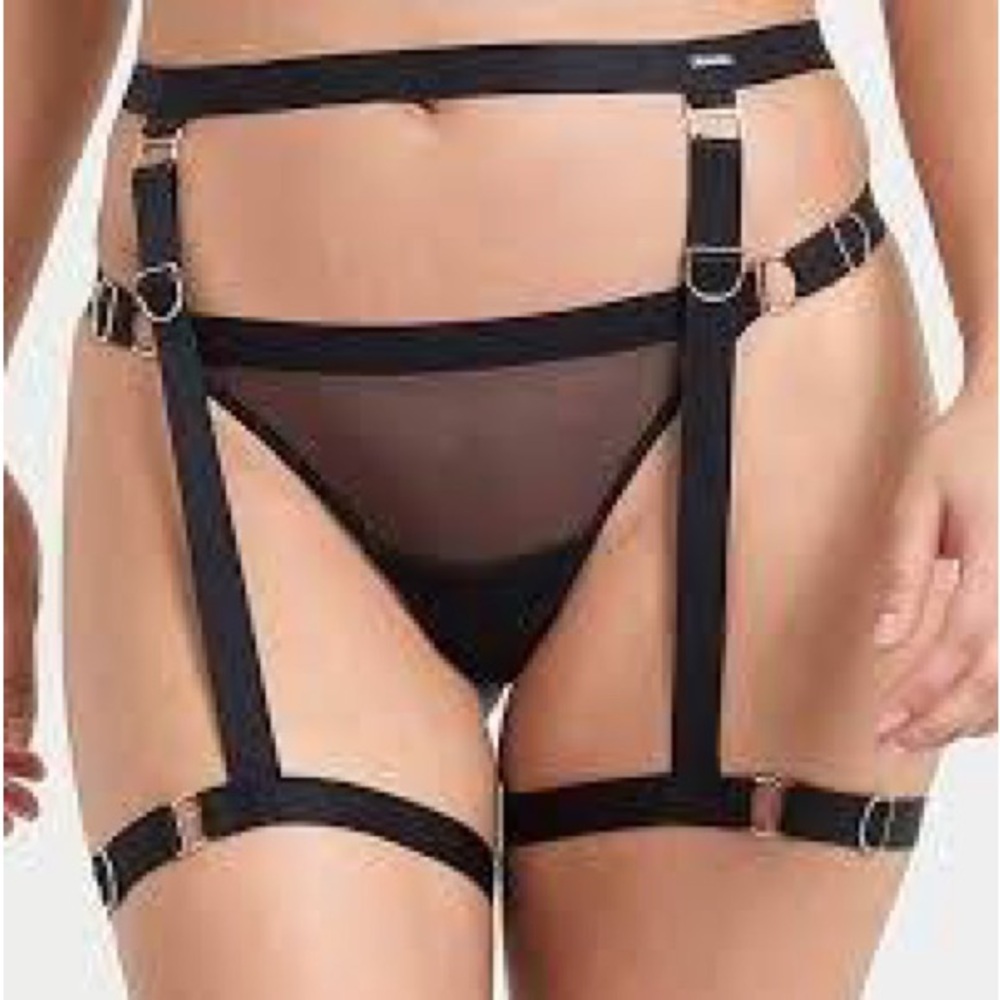 VERY SEXY Thigh Harness